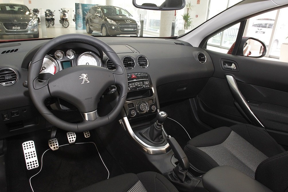 La crisis del automóvil se agrava y no se prevé que se recupere pronto