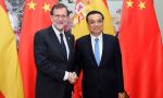 Rajoy, baboso ante los chinos. ¿La ruta de la seda o la ruta de los gusanos?