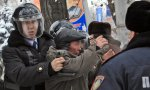 El presidente de Kazajistán ordena disparar a matar