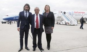 'Pepe Aviones' rodeado de dos de sus tres hijos: Javier y María José