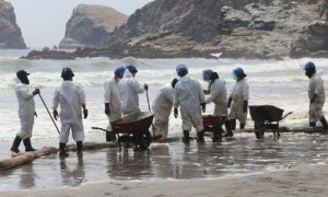 Repsol y las tareas de limpieza tras el derrame de petróleo en Perú