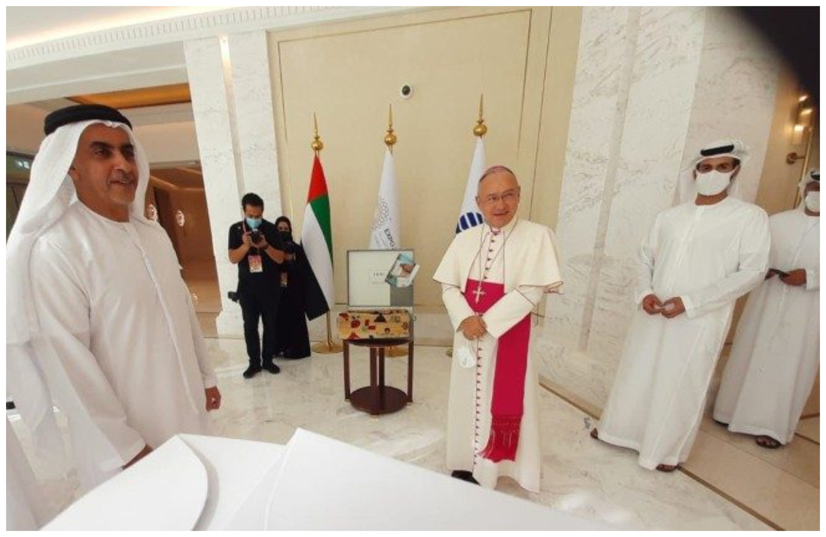 Acto de apertura de la Nunciatura apostólica en los Emiratos Árabes Unidos Acto de apertura de la Nunciatura apostólica en los Emiratos Árabes Unidos