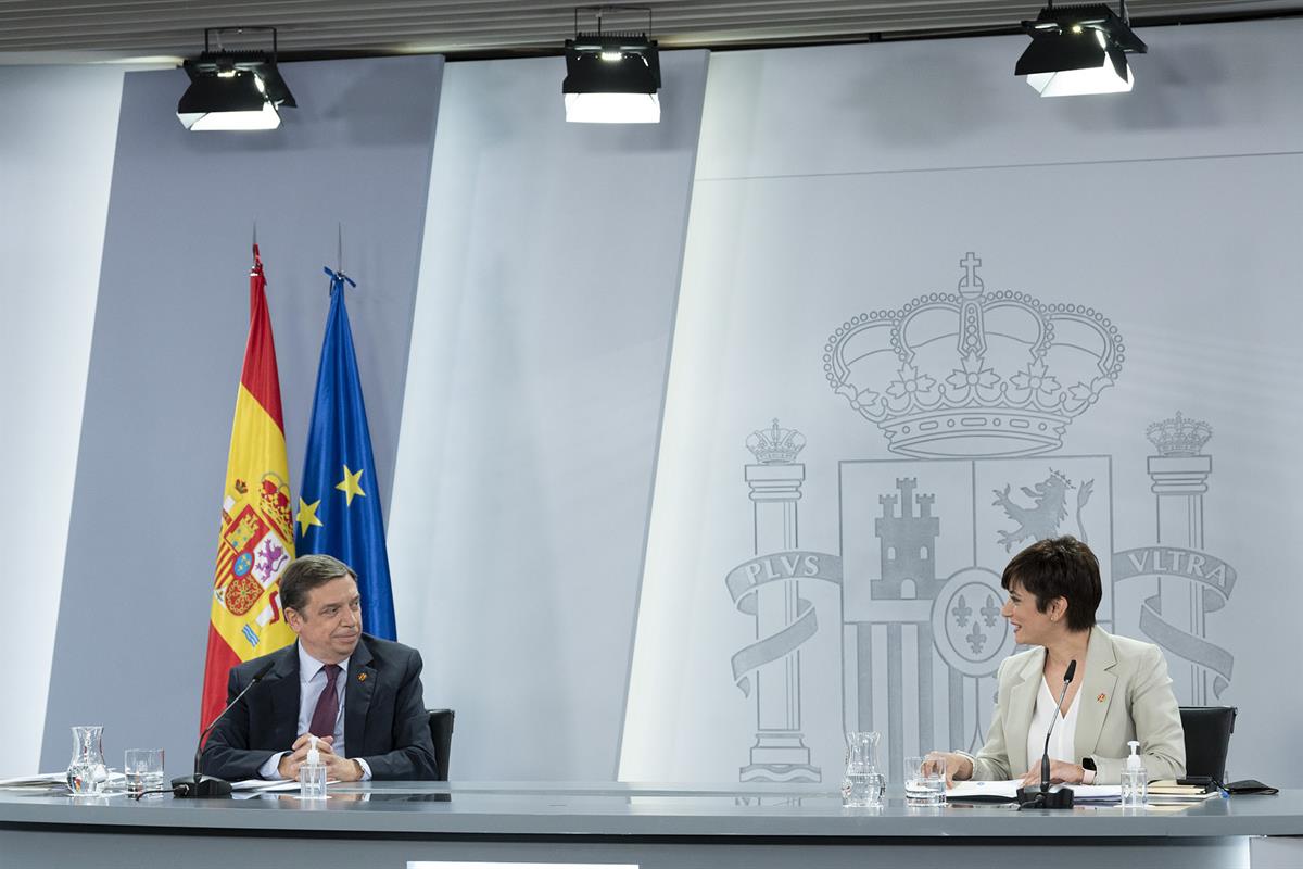 Al menos, Planas quiere producir más alimentos, no está dispuesto a automutilarse. Siempre he dicho que es uno de los ministros más potables del Gobierno Sánchez Al menos, Planas quiere producir más alimentos, no está dispuesto a automutilarse. Siempre he dicho que es uno de los ministros más potables del Gobierno Sánchez