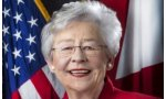 La gobernadora de Alabama, Kay Ivey, contra la ideología de género