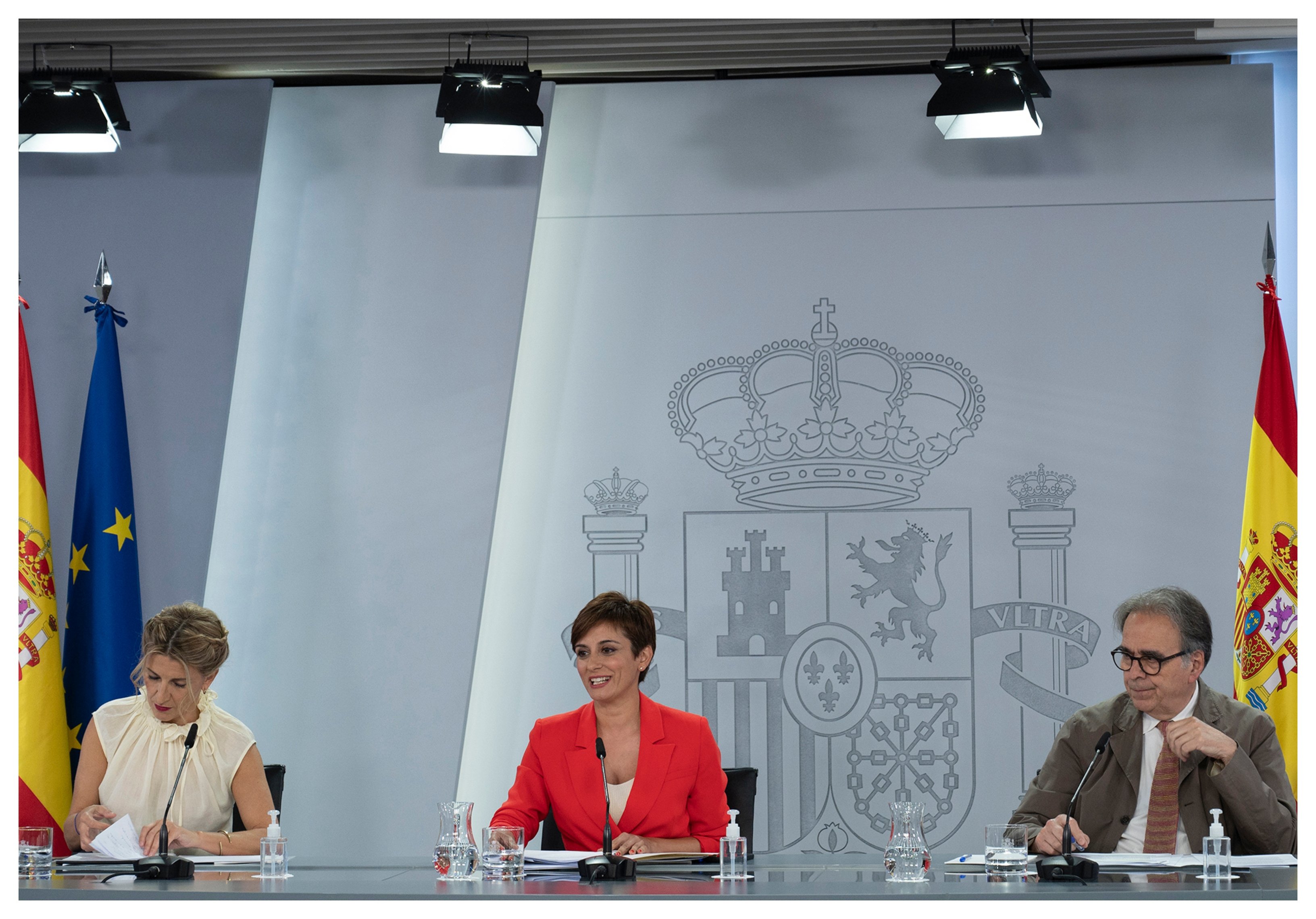 Los ánimos están tan bajos en Moncloa que obligan a compadecer a Joan Subirats, ministro de Universidades, conocido por haber superado el récord de no-comparecencias ante los medios de su predecesor, Manuel Castells