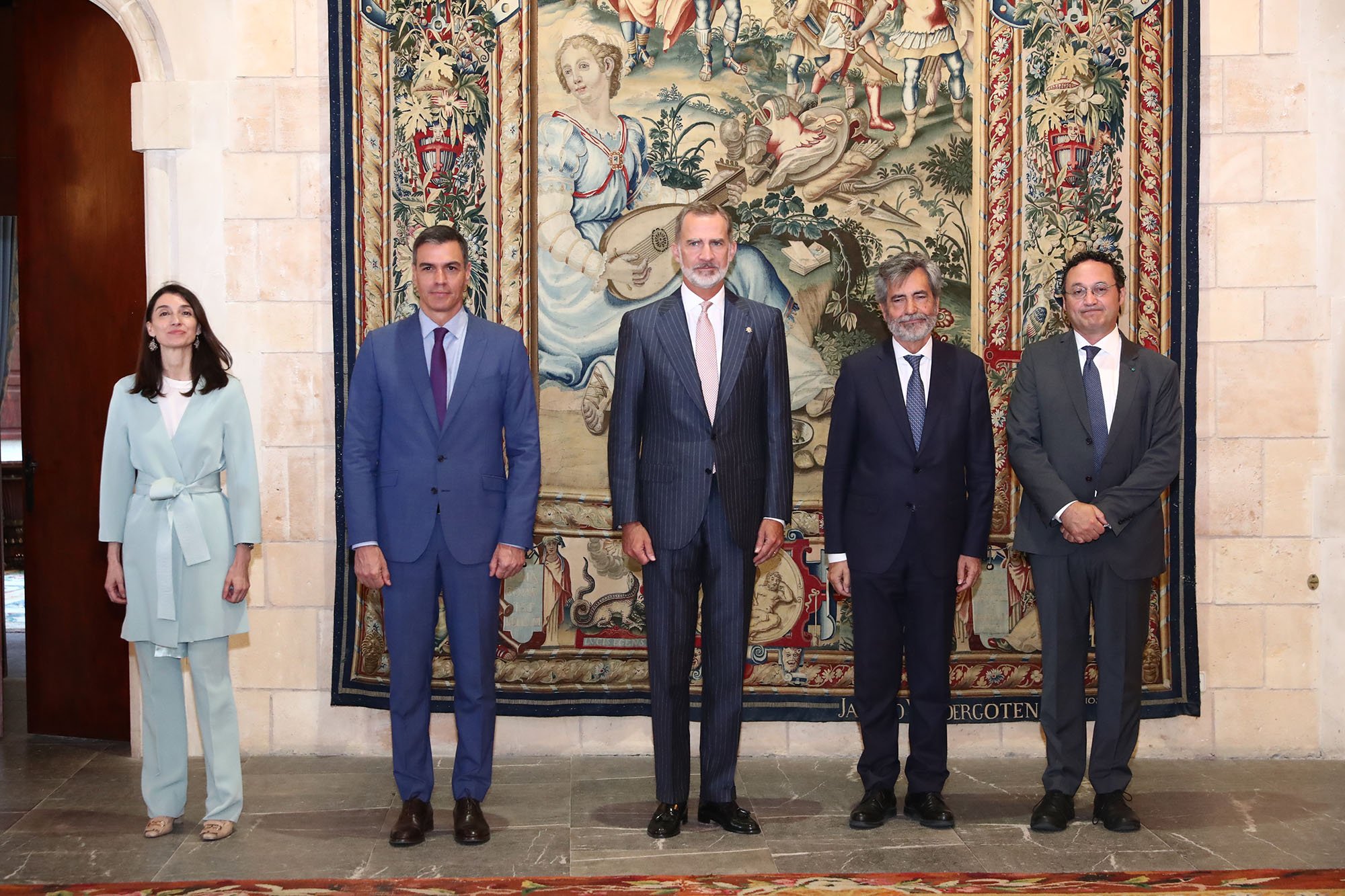 Los problemas de España están dentro y arriba Los problemas de España están dentro y arriba