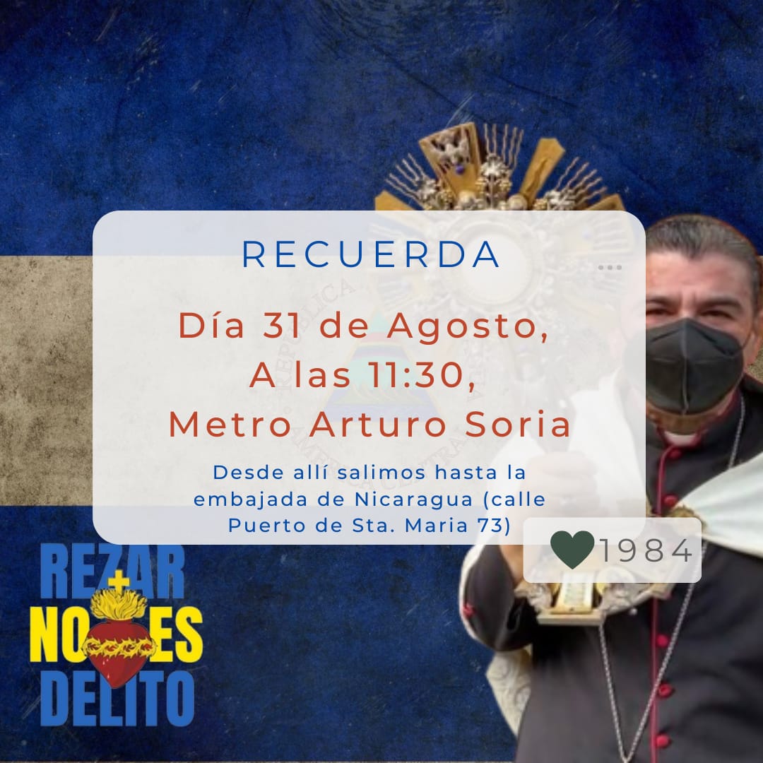 Irán en procesión con una gran cruz y un icono mariano desde la estación de metro de Arturo Soria, junto al convento de las religiosas Siervas de Maria, hasta la puerta de la embajada