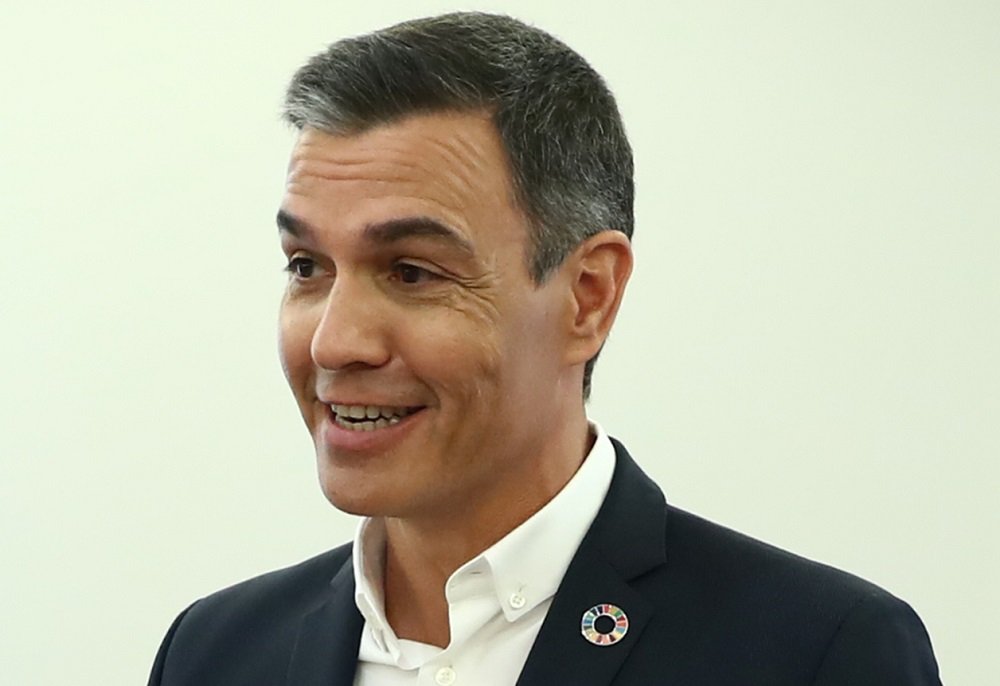 Parece ser que ni toda la belleza, ni todo el carisma de Sánchez llegan al público. Por de pronto, no encuentran comprador