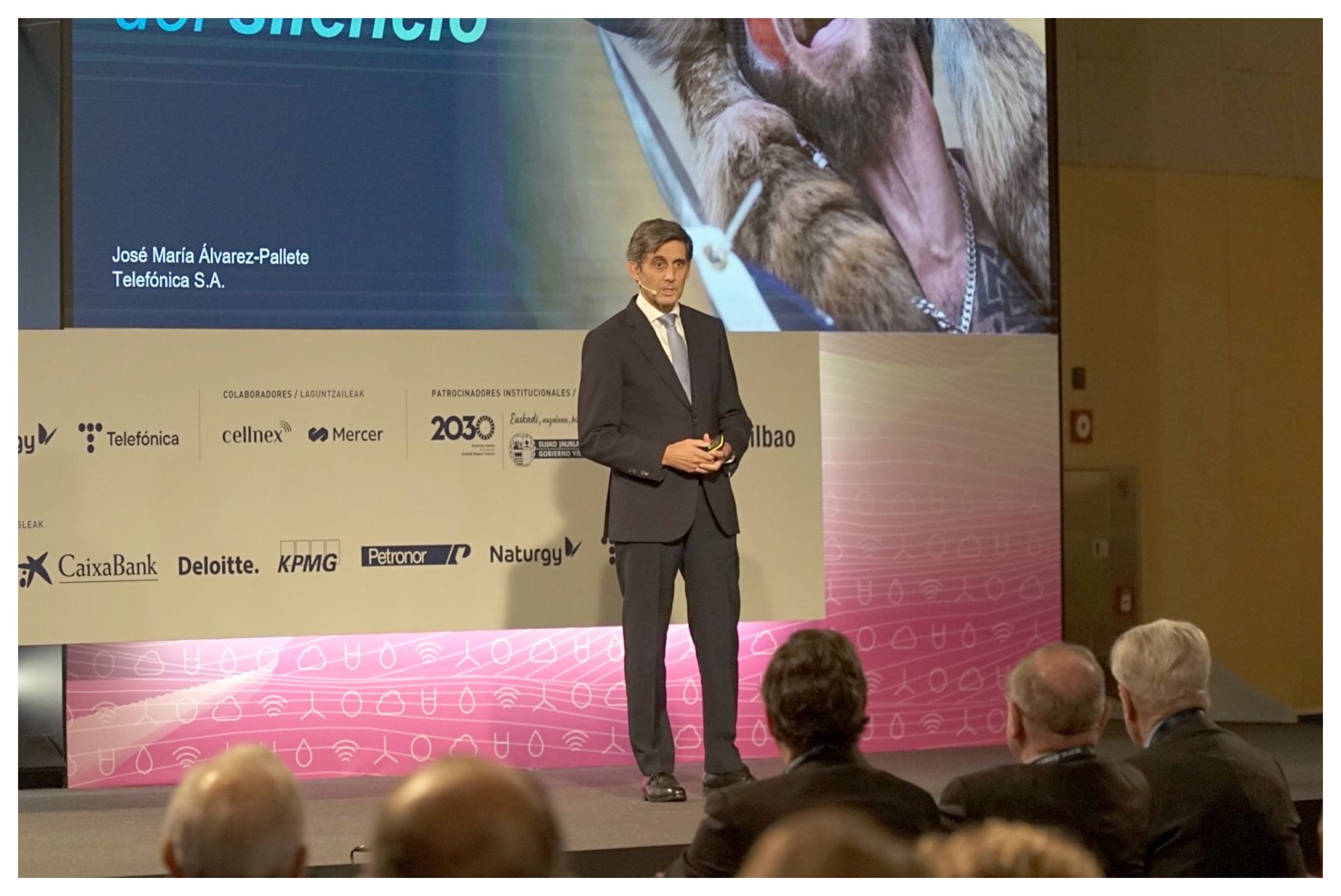 Dice Pallete que en Internet es difícil "distinguir la realidad de la ficción, lo que simplifica la manipulación del público" Dice Pallete que en Internet es difícil "distinguir la realidad de la ficción, lo que simplifica la manipulación del público"