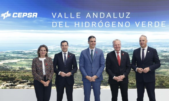 Presentación del ‘Valle andaluz del Hidrógeno Verde’ de Cepsa con Sánchez, Ribera, Wetselaar y Moreno, entre otros