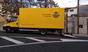camiones amarillos de Correos, pero los vende de verdes