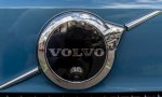 Volvo Cars tampoco crea empleo industrial en España, sino que sólo vende coches, como hacen la gran mayoría de marcas asiáticas... y es que sus principales accionistas son los chinos de Zhejiang Geely Holding Group