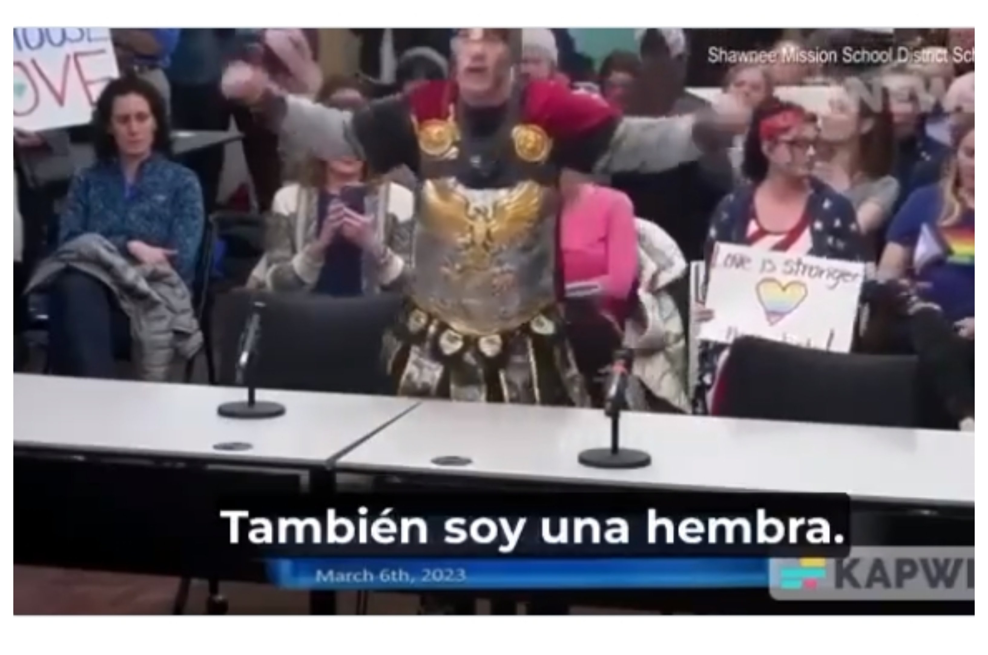 Soy Julio César, emperador romano y, también soy una mujer Soy Julio César, emperador romano y, también soy una mujer