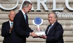 Premio Carlos V a Antonio Guterres: ¡Pobre Carlos V! Y Felipe VI habla de encuentro entre dos pueblos...