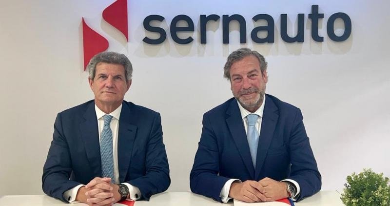 Francisco José Riberas y José Portilla, presidente y director general de Sernauto, insisten en pedir la ayuda de la Administración