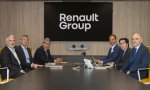 Renault España tuvo un buen 2022, el último ejercicio con José Vicente de los Mozos al frente: ahora el volante lo dirige Josep María Recasens (tercero por la izquierda)