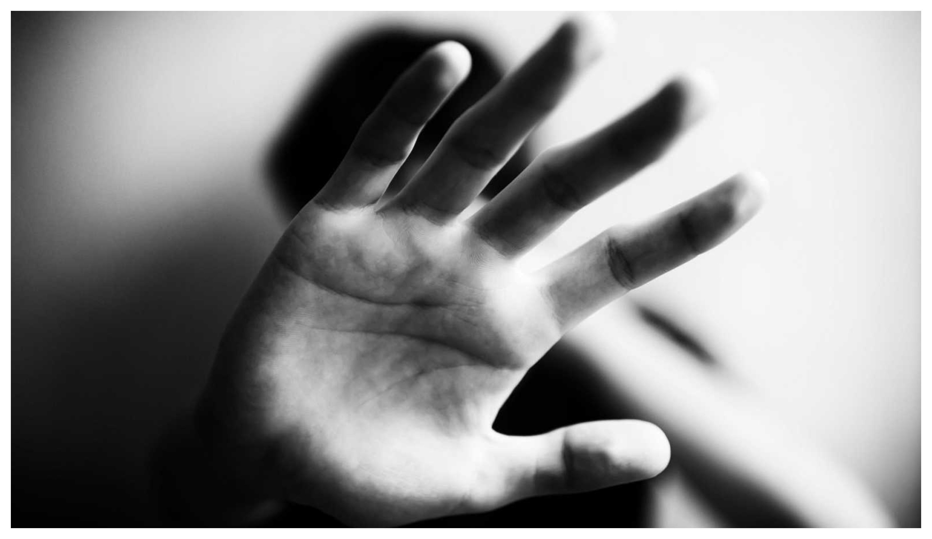 La dignidad de las personas exige compartir el dolor de las víctimas y reconocer la dimensión humana del daño sufrido. No existe una norma verdaderamente justa si se olvida el rostro humano al que debe proteger