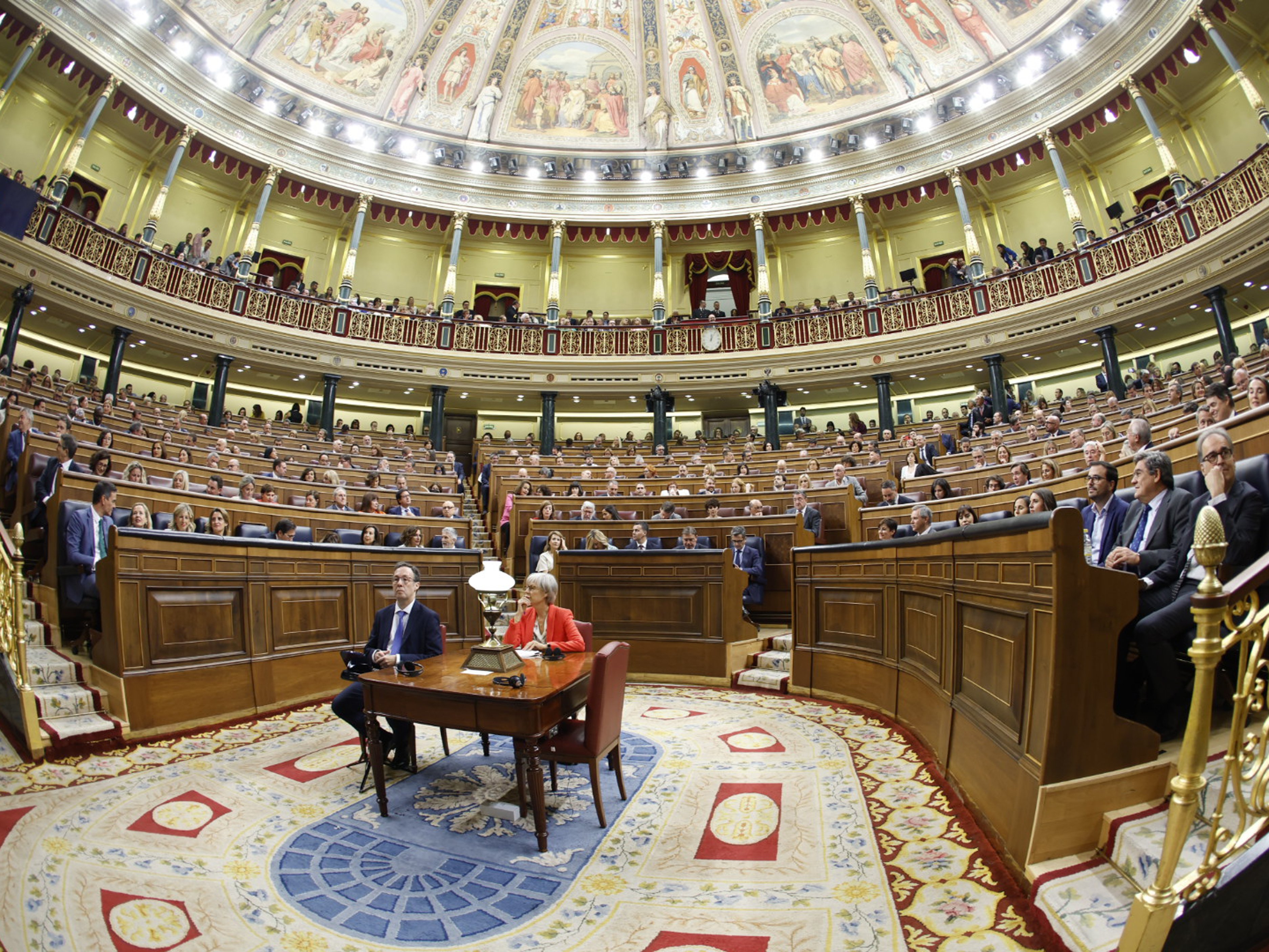 Los 350 diputados del Congreso de los Diputados se suben el suelo Los 350 diputados del Congreso de los Diputados se suben el suelo