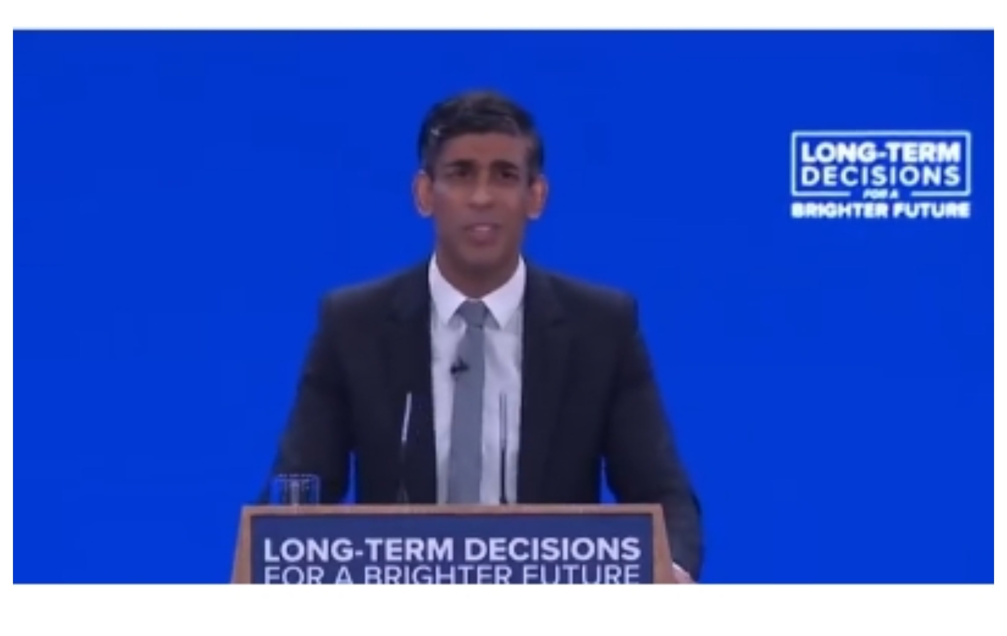 El primer ministro británico añade: "No debería ser polémico para los padres saber lo que se enseña a sus hijos en la escuela sobre las relaciones" El primer ministro británico añade: "No debería ser polémico para los padres saber lo que se enseña a sus hijos en la escuela sobre las relaciones"