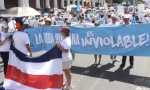"Nuestros niños son sagrados", gritaron los padres en Costa Rica