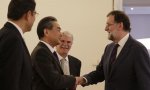 Rajoy y el canciller chino Wang Yi