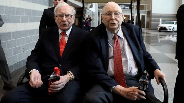 Warre Buffett y Charlie Munger Warre Buffett y Charlie Munger