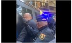 Cuatro valientes policías de las fuerzas especiales de Marlaska logran reducir a un ciudadano que participa en las concentraciones de Ferraz